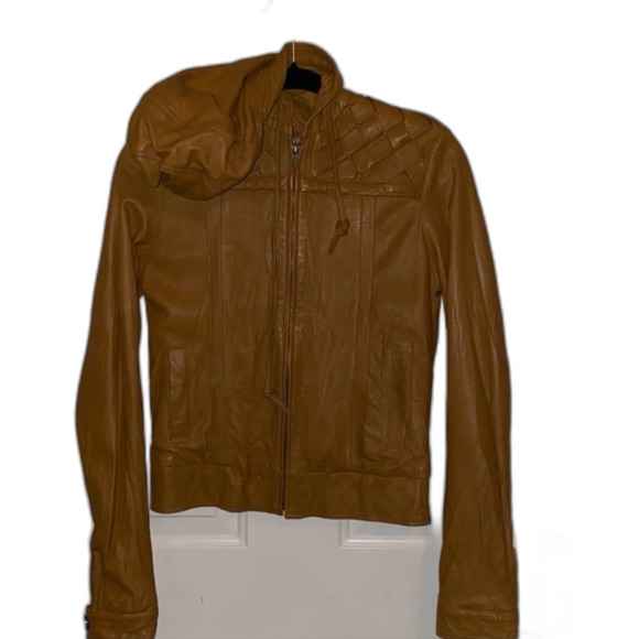 Mike & Chris Crinkled Leather Hoodie "Basket Weave" shoulders/back
-Camel color - Picture 2 of 5
